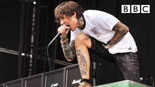 Bring Me The Horizon performs 'Sleepwalking' | Reading Festival - BBC