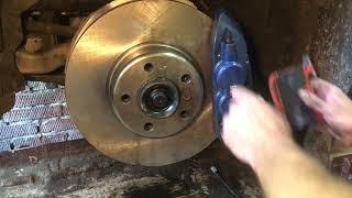 BMW M235 xDrive change front brakes