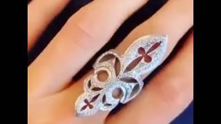  Bague "Fleur de lys" Loree Rodkin, en or blanc et diamants  Loree Rodkin "Fleur de lys" ring 