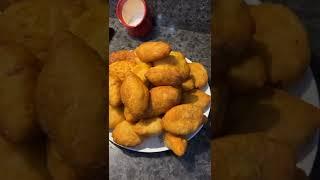 Зарема Ростов приготовил пирожок  очень вкусно