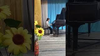 Кіра МООР, Верхньодніпровська школа мистецтв