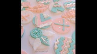 How I make Tribal Fondant Cupcake Toppers (via Periscope)