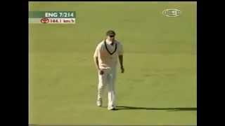 Brett Lee's Brutal Bouncers almost Kill Alex Tudor **scary**