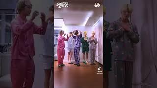 [CIX/씨아이엑스] 미소 짓게 만드는 마법 #씨아이엑스 #CIX