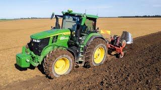 John Deere 7R 290 Ploughing Grass