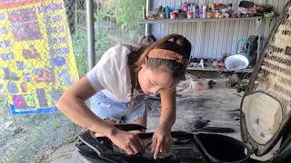 The whole process of restoring a dilapidated motorbike into a brand new one, the life of a repair.