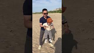 爸爸的抖沙子大法#爸爸带娃 #亲子日常 #玩沙子 #随手发一个小日常 #记录宝宝日常