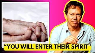 How To Seduce Women | Robert Greene Reveals The Art of Seduction