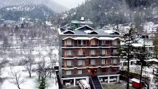 Lucky to witness first snowfall of the season at Manali. | Snowfall | road trip | Himalayas | Snow