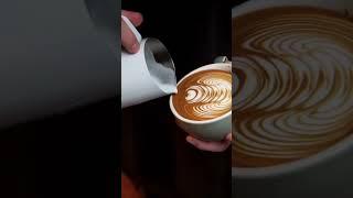 Latte Art ▪︎ Rosetta