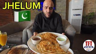 We have a MONSTER BREAKFAST in JHELUM PAKISTAN | FOOD VLOG | TFT