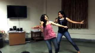 preetika sharma..random performance in du hostel.great fun :D