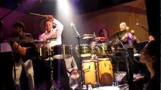 OYE COMO VA LIVE - TITO PUENTE Jr. & Fernando Knopf with Walakata! 2011