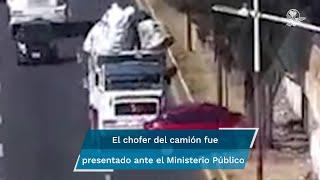 Trabajadores de camión de basura salen volando tras choque con auto en Edomex