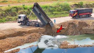 Powerful Operators Filling Land Land! Komatsu Dozers and Dump Trucks 25t Nice Technique Pushing Rock