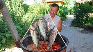 BEST Way to Steam Fish! Mix With Fat Intestine Stew in Huge Pot! Full of Aroma!| Uncle Rural Gourmet