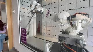 Robot Stores your Luggage YOBOT New York
