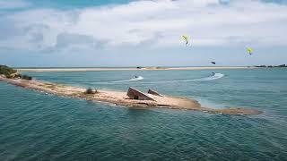 Kitesurfing at Kappalady Lagoon / Kalpitiya / Sri Lanka