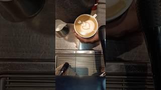 Latte art tulip excellent espresso #coffeeart #coffee #barista #cafe #vlog #coffeelover