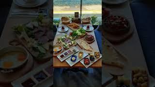 مكان لطيف علي البحر cafe & restaurant