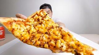 Mac And Cheese Pizza