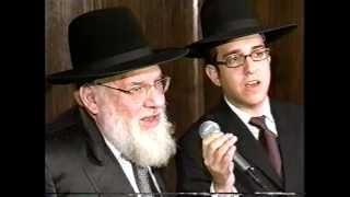 Yeshiva Kesser Torah  - Rabbi Rosenblatt Shaar Hanegina, Carlebach Style - Acheinu.mpg