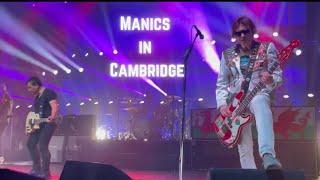 At the barrier for the Manics in Cambridge! | Scruffy Storms vlog #7
