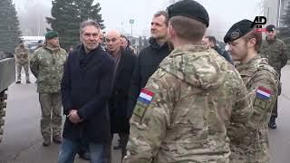 Prime Minister Schoof visits Dutch soldiers at NATO base in Lithuania