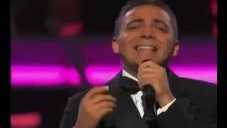 Cristian Castro en los Grammy Latinos homenajeando a José José (2008)