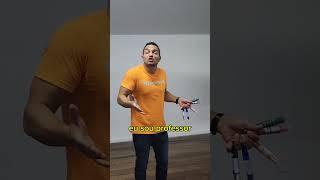Eu sou PROFESSOR de REDAÇÃO e é óbvio que ...