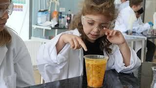 Wow Lab science experiments workshops for children in Romania. Wow Lab Mix 4 Practical astronomy