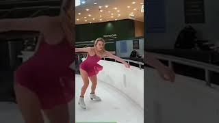 incredible ice skating skill #shorts intelligent #mysport #youtubeshorts #ytshorts,#fairytell,skater