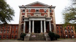 Exploring a Massive Abandoned Kirkbride Asylum