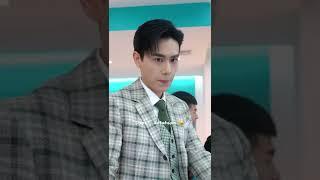 [IND SUB] Hu Yitian playing at shopping mall while waiting for See You Again scene