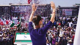 Asamblea informativa en el Zócalo. Ciudad de México