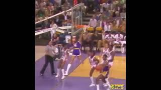 Magic Johnson amazing assist for Byron Scott