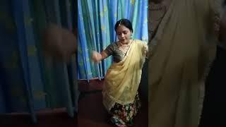 dance on yaad piya ki aane lagi by the owner of tt channel Tanya dixit