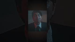 Salesman(Gong Yoo) was aiming a weapon at his very own father #salesman #squidgame #march