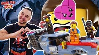 Папа Роб собирает набор LEGO Movie 2. Побег Эммета и Дикарки на багги. Часть 2. 13+