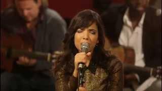 Indila - Run Run (Live - Paris)