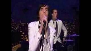 The Hives - Live (Letterman) - Walk Idiot Walk