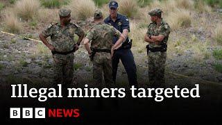 South Africa cuts supplies to thousands of illegal miners hiding underground | BBC News