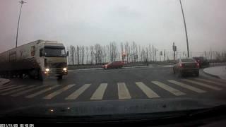 А сколько нарушений видишь ты?