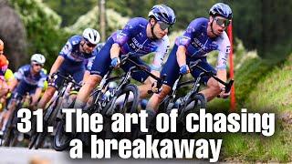 31. The power of a well organized peloton | The 100 tactics of cycling