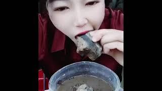 Wet loess crunch #loess #mukbang #clayeatingasmr #viralvideo