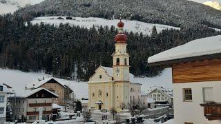 St.Johann im Ahrntal (Südtirol/BZ-I) 12 Uhr läuten der Glocke 2