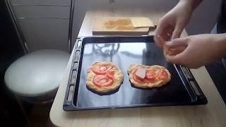 Ekspresowa mini pizza - Jak zrobić ? #pizzadomowa (gotuj z Adrianem).