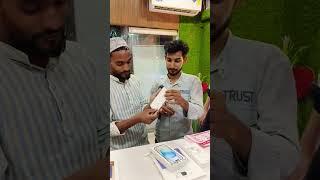 iPhone 15 free gifts  Raza mobile world #shortvedio #iphone15price #viralvideo
