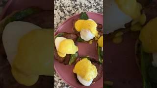 Trying to make Eggs Benedict for the first time 