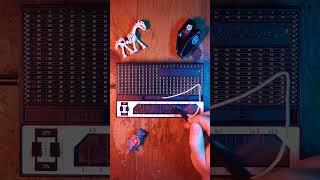 Calabrese - He Who Flees the Light / Stylophone Cover @calabreseinoriente #Stylophone #calabrese